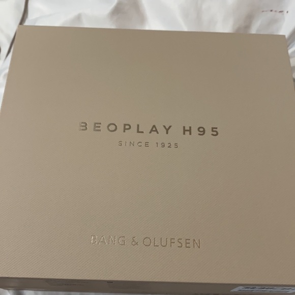 Luxury headphones - Picture 12 of 14